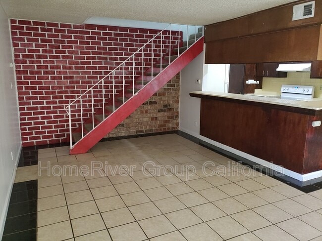 Building Photo - 100 Nedra Ct