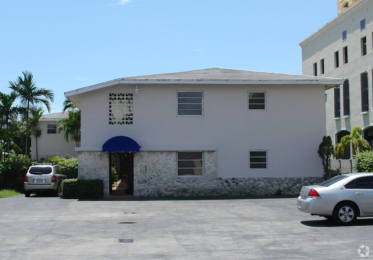 Primary Photo - 3660 SW 16th Ter