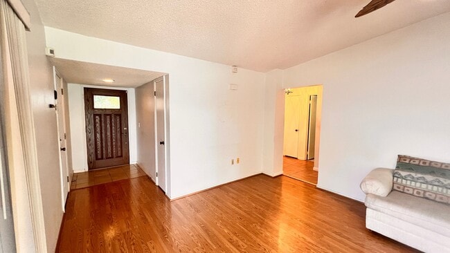 Foto del edificio - Charming 3BR/2BA Home in Gated Villas of C...