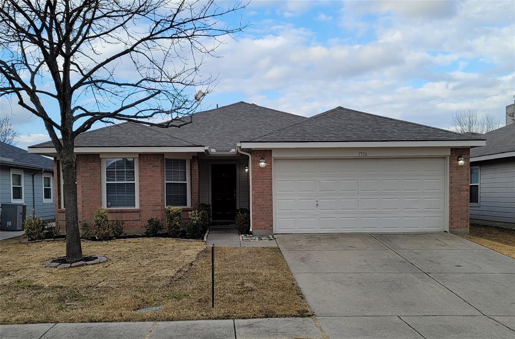 Primary Photo - 1706 Willow Way