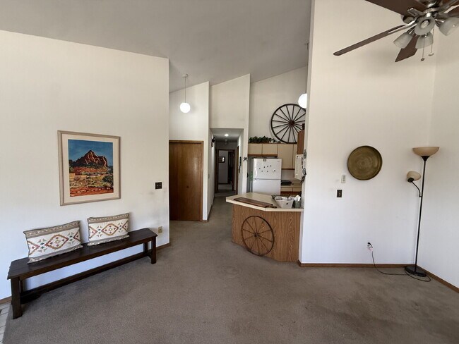Building Photo - "Spacious 2-Bed, 2-Bath Retreat in Boulder – 1050 Sq Ft of open layout"