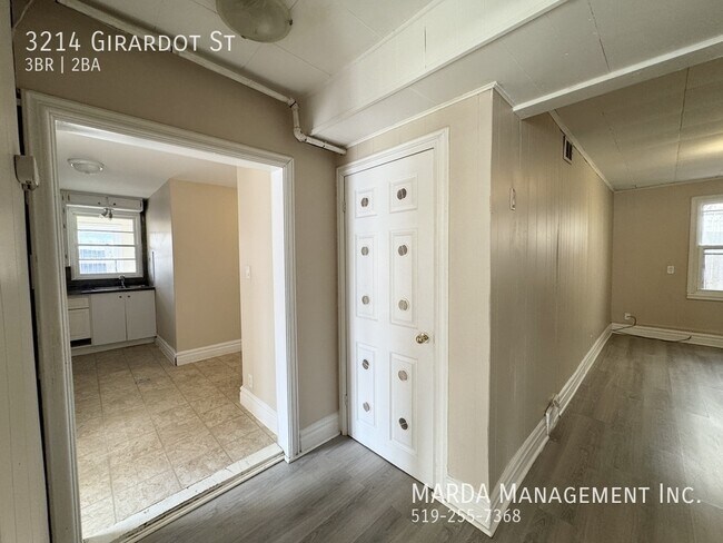 Building Photo - SPACIOUS 3 BED/2 BATH HOME- WEST WINDSOR + HYDRO, WATER & GAS!