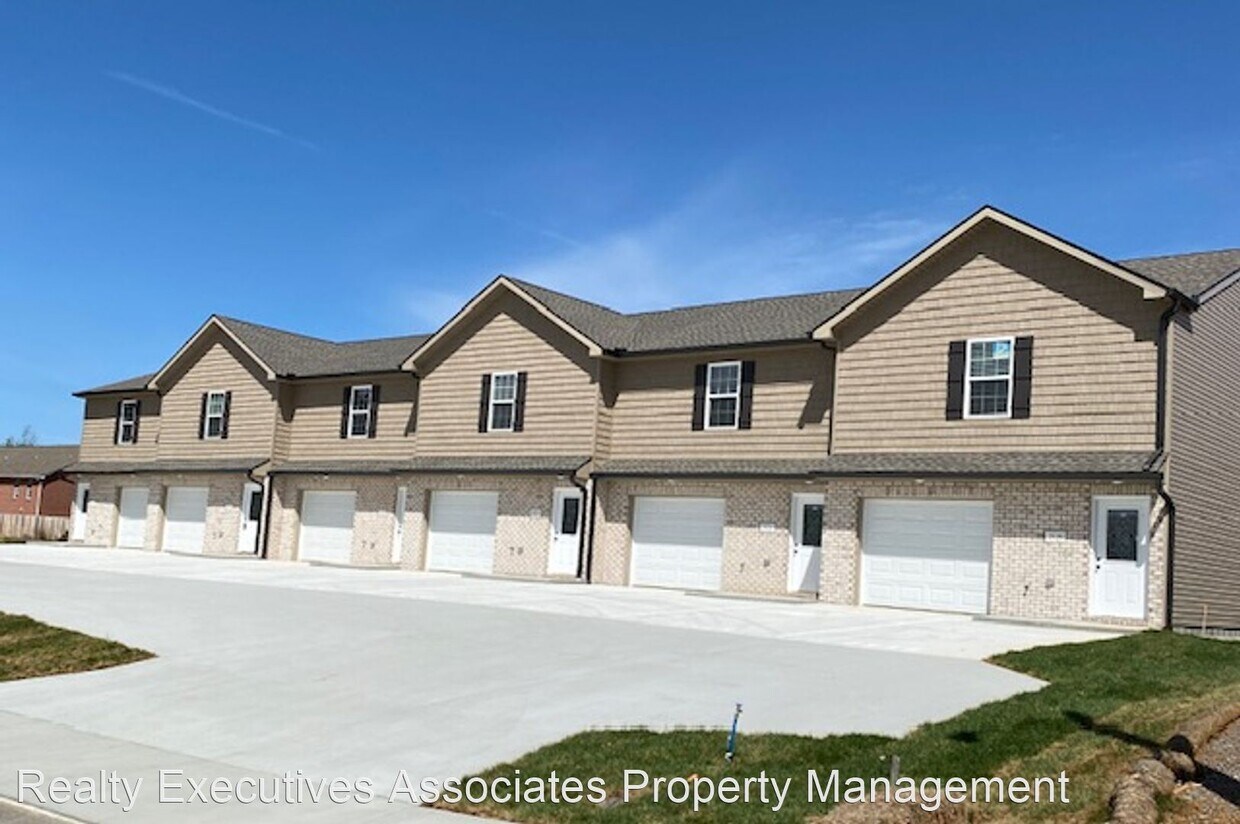 3 br, 2.5 bath House 2529 Wahoo Court House Rental in Maryville, TN