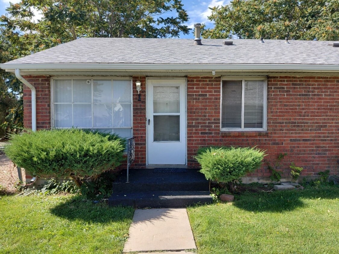 Foto principal - ALL PROSPECTIVE TENANTS MUST SUBMIT A $58 ...