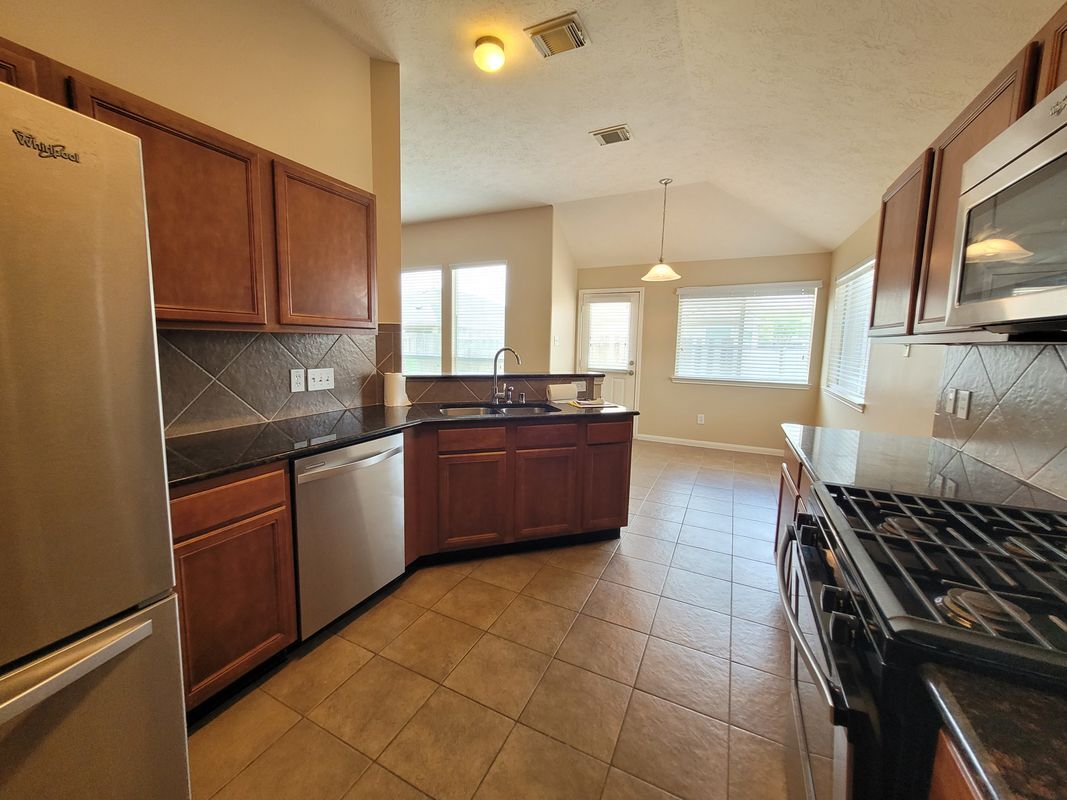 Building Photo - 11826 Fortune Park Dr