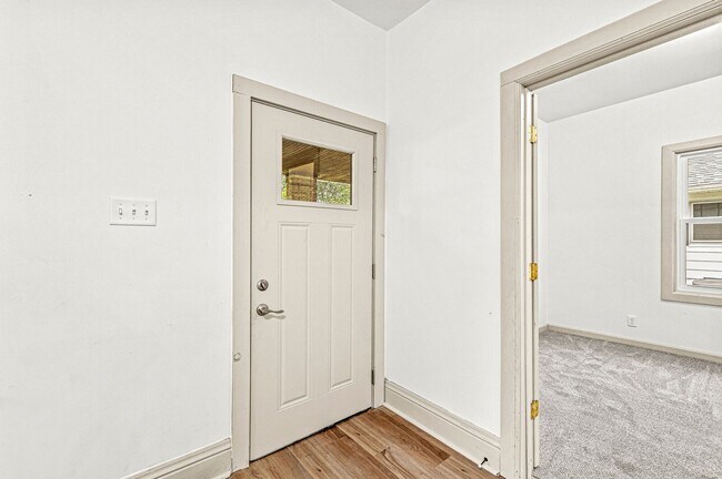 Building Photo - 1226 Obrien St. - South Bend