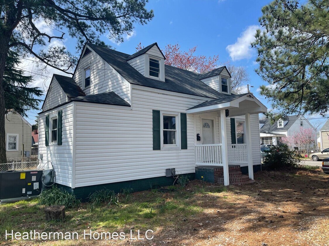 Primary Photo - 4 br, 2 bath House - 8 Ansell Avenue