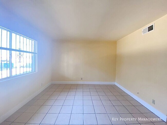 Foto del edificio - 894 Rhinegold Way