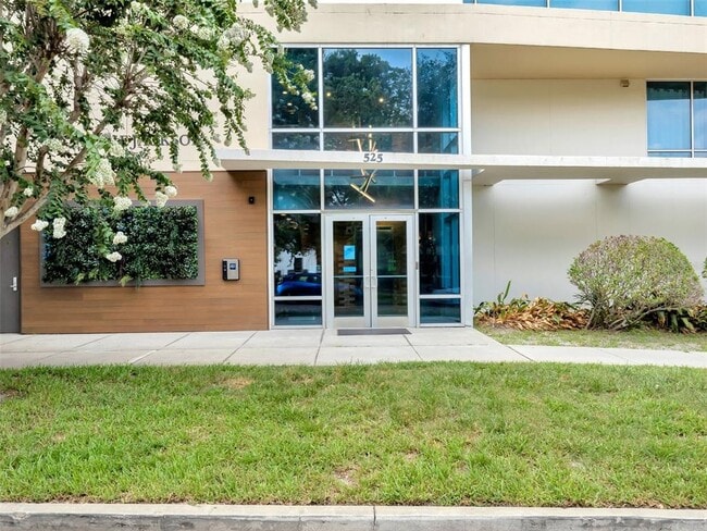 Building Photo - 525 E Jackson St