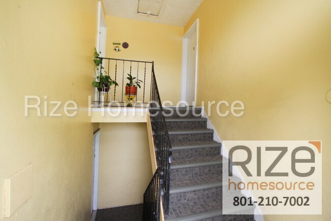Building Photo - 1748 W 400 N