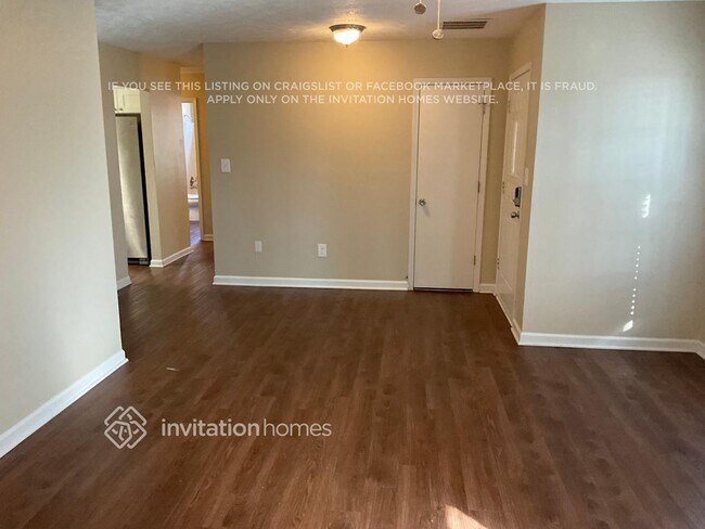 Foto del edificio - 103 Honeysuckle Ln