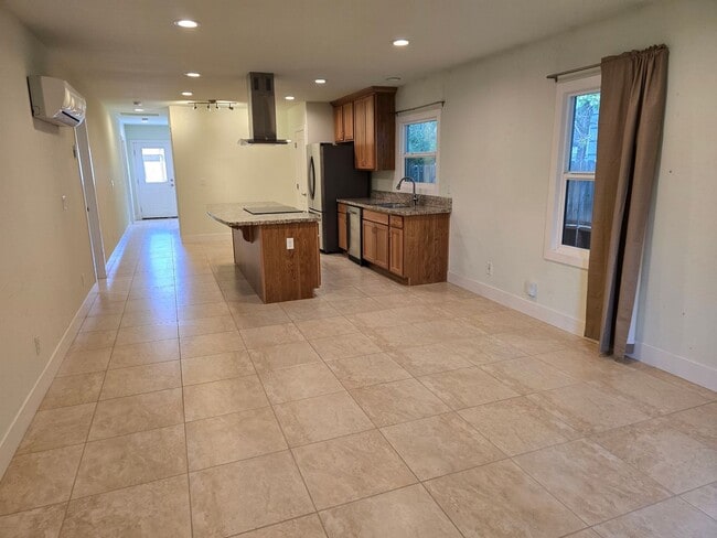 Building Photo - Charming 3-Bedroom Home in Old Southwest Reno