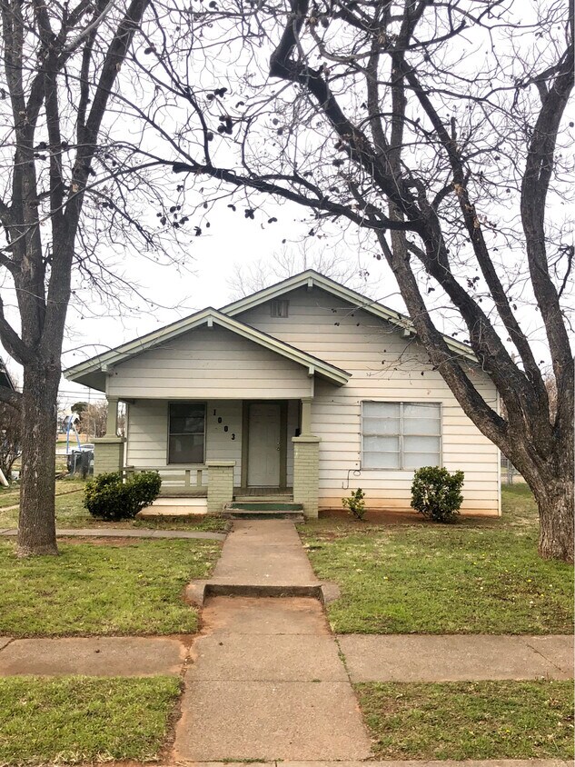 Foto principal - 1003 Pine St
