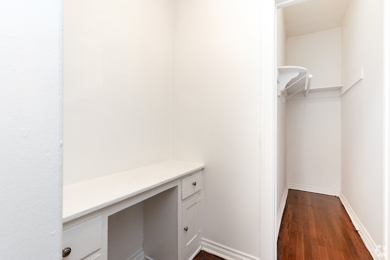 NRE The Bard Apartments Apartments in Los Angeles, CA Westside