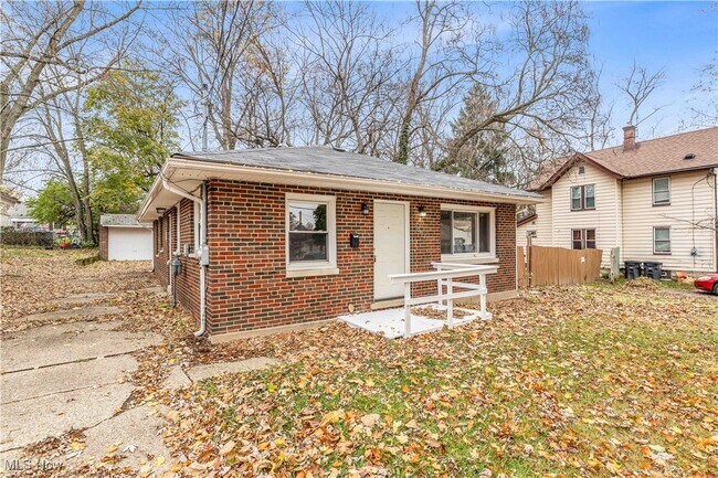 Foto del edificio - 1092 Peerless Ave