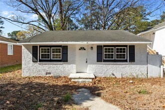 Building Photo - 5109 Higgins St