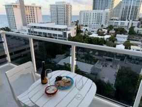 Building Photo - 336 N Birch Rd