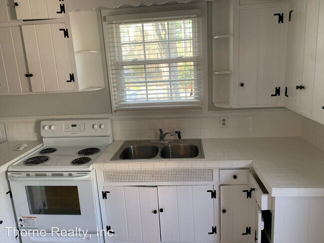 Building Photo - 2 br, 1 bath House - 420 Clifton Road