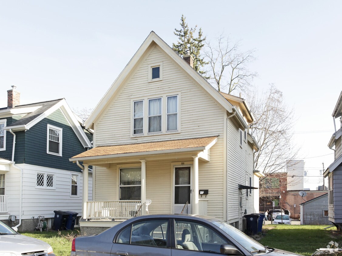 Primary Photo - 111-119 Adams Ave