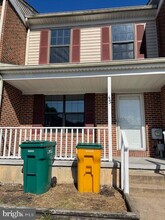 Building Photo - 45 Mactavish Ct