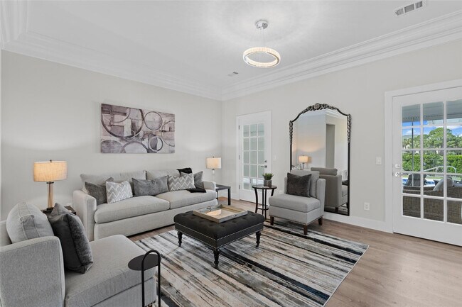 Foto del edificio - 9010 Gardens Glen Cir