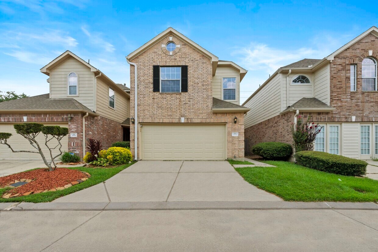 Foto principal - 1950 Natalie Rose Dr