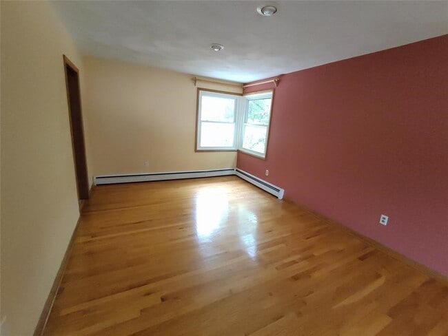 Foto del edificio - 2432 Rhonda Dr