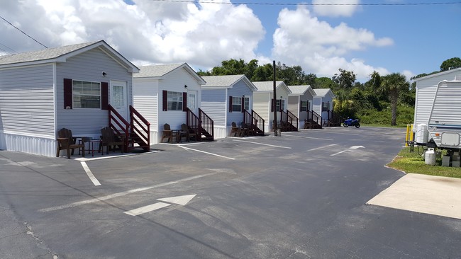Building Photo - Carter's Motel