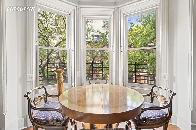 Foto del edificio - 57 Montgomery Pl