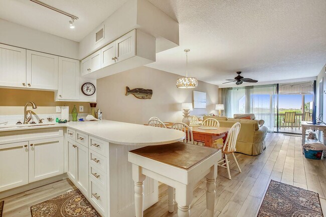 Building Photo - 210 Ocean Hibiscus Dr