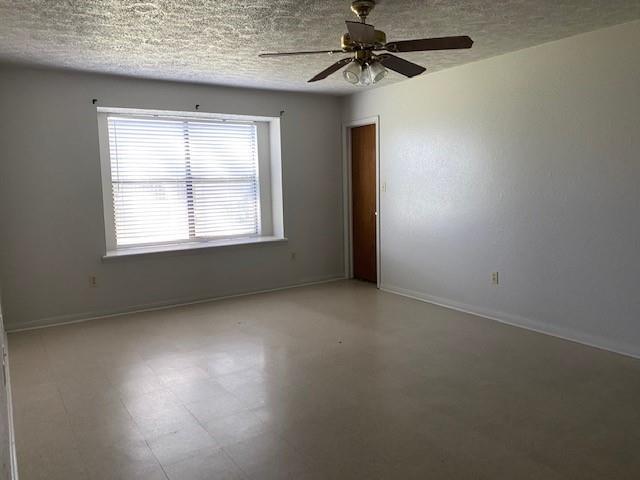 Building Photo - 1822 Willow Bend Dr