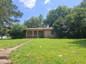 Building Photo - 1405 Brinoy Dr