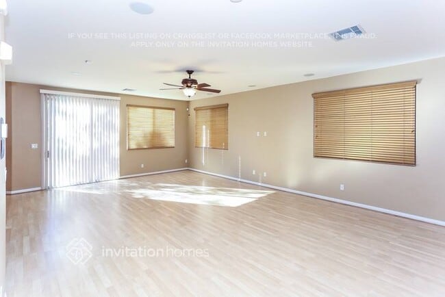 Foto del edificio - 9025 Barnwell Ave