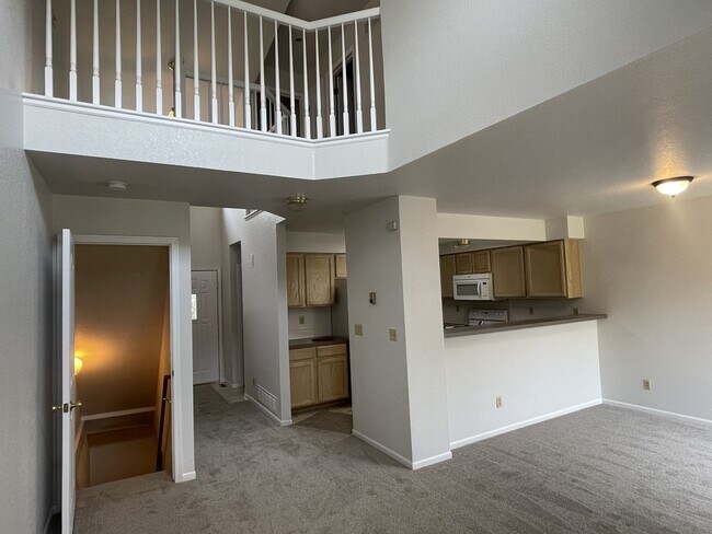 Building Photo - 1007 Cuerto Ln