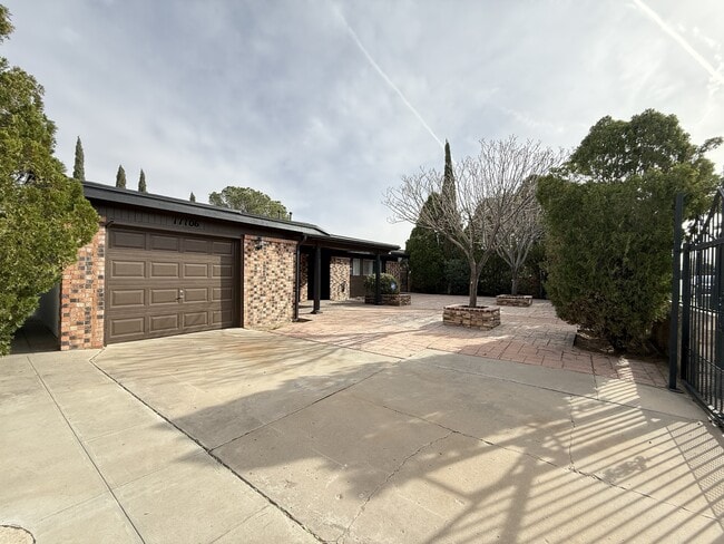 Building Photo - 11109 Pink Coral Dr