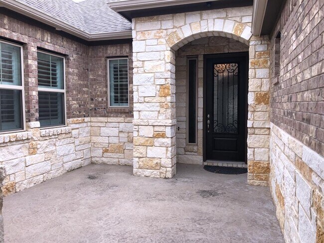 Building Photo - 121 Clear Ridge Cove