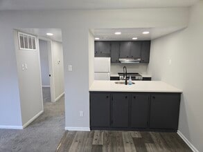 Building Photo - 122 Berwick Pl