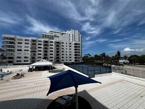 Building Photo - 5445 Collins Ave