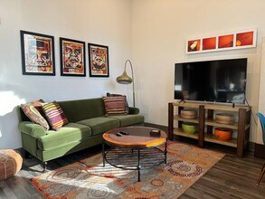 Building Photo - 350 East Ave