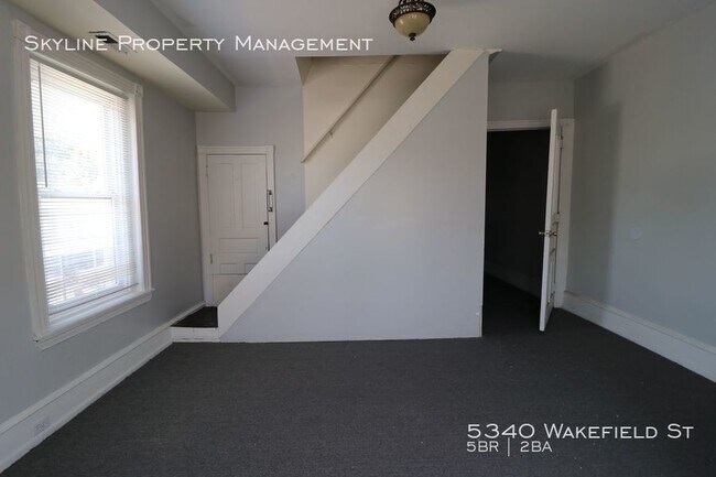 Foto del edificio - Beautiful Updated 5 Bedroom House