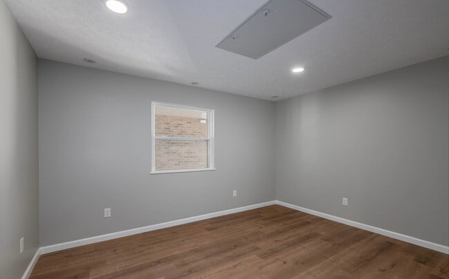 Interior Photo - University Commons