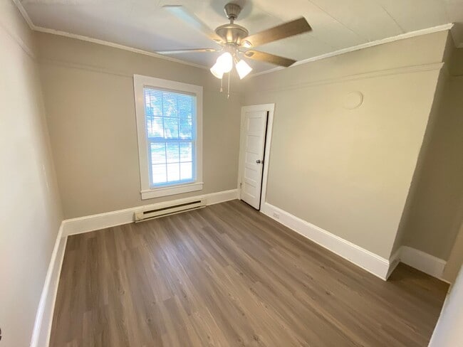 Foto del edificio - 614 S Zion St