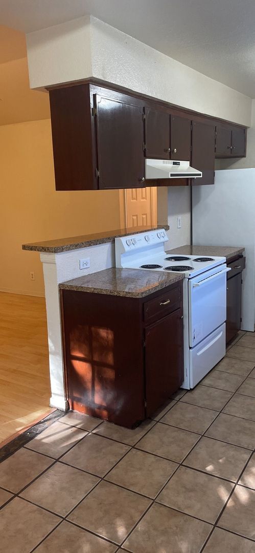 Foto del edificio - HUD/SECTION 8 ACCEPTED - AVAILABLE NOW!