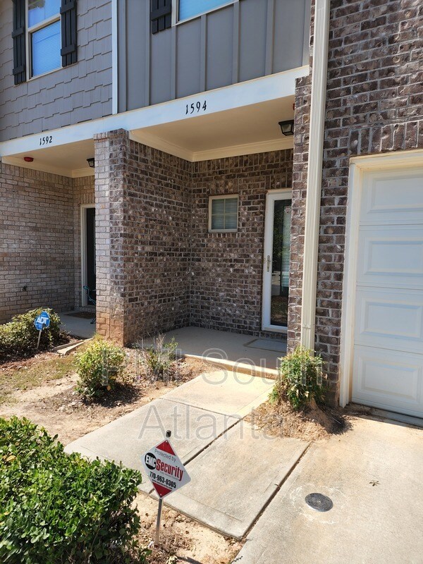 Building Photo - 1594 Iris Walk
