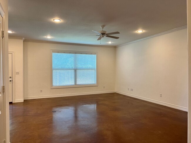 Foto del edificio - 2976 Elkton Trail