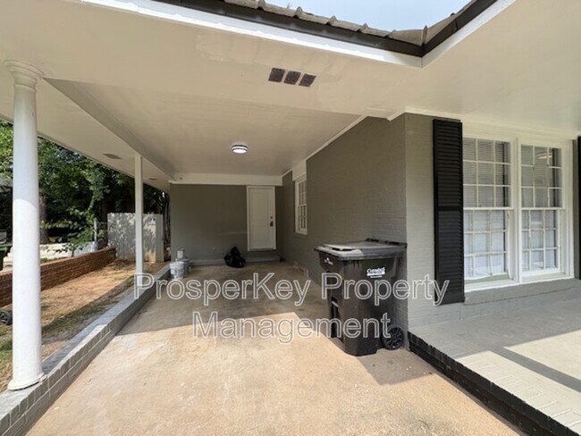 Foto del edificio - 5061 Thomason Ave