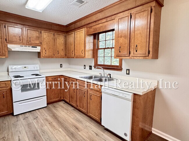 Foto del edificio - Updated home in Riverwalk!