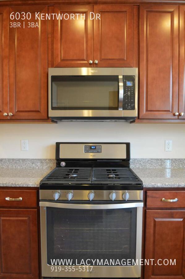 Building Photo - 6030 Kentworth Dr
