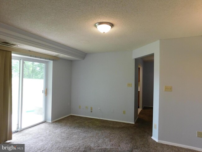 Building Photo - 11907C Tarragon Rd