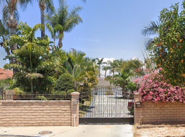 Building Photo - 8126 Cravell Ave